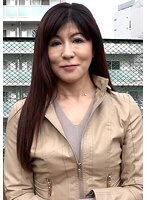 日頃のストレスをSEXで発散させるためAVに応募してきた還暦美熟女さんが乳首を勃起させて潮をまき散らすえげつない淫乱SEX！