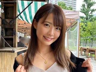 【素人】スレンダー・クビレの笑顔美人がエロ合体！ガン突きぱんぱんバック！正常位でズコって顔射！