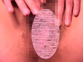 無修正・自画撮り クリトリスでイケるように絶頂開発トレーニング。尿道丸見え接写のオナニー動画