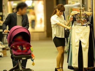 《素人夫婦ナンパ》「何射精してるのよぉ…」眼前で夫を寝取られた巨乳おっぱい美人人妻が仕返しにNTR交尾しちゃうｗ
