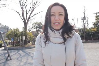 〈人妻ナンパ〉旱が８年も続いている奥さまです。パート先の若者が肴にされてます。性欲解放＝ナンパは人助けww