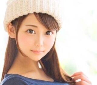Gカップの迫力があるおっぱいが魅力的な美少女がAV初撮りで敏感な乳首をたっぷりといじられてしまう