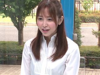 【マジックミラー】巨尻タイトスカートの美女OLがエロエロ着衣ストレッチ体験企画‼敏感ボディから大量潮吹きする美人お姉さん‼