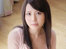 過ちと判っていながら課長との不倫をやめられない人妻OL