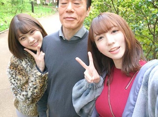 【巨乳パイパン】柔らかい谷間で圧迫し順番に馬乗りになって悶え狂うエロ乳女