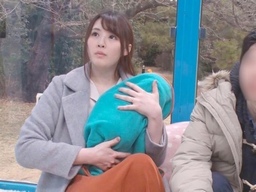 「ぁ…すごぃ♥大きいのイイ♥」まだ子供は5か月…産後敏感になってる子持ち22歳の奥様が旦那よりも大きな男性に…