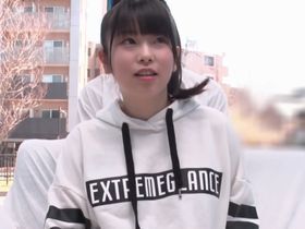 【MM号ナンパ】マッサージのはずが羽交い締めバックで突かれまくってヨガリまくる巨乳娘！