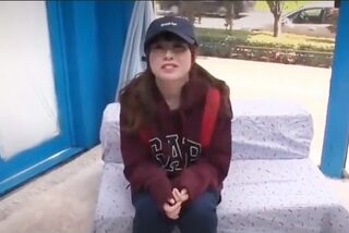 〈MM号×童貞さん？〉小動物系のスポーツ女子大生に激烈ちんぽイッパーツ！童貞だよと嘘ついてしれっと中出し！ww