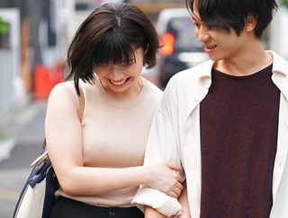 【巨乳ベロチュー】知人の青年に激しく抱かれる喜びに入り浸り腰振り止まらない美乳お姉さん