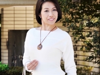〖四十路熟女〗初めての撮影にドキドキ 自分でくぱぁ～っとアナル全開 恥ずかしいけど…