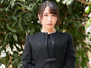 【人妻】他人ちんぽ大好きな未亡人の人妻と♡旦那をなくしてからムラムラしてる人妻と不倫NTRエッチ♡