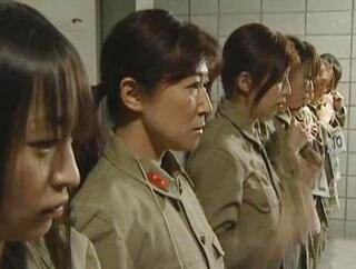 【ヘンリー塚本】軍隊ポルノ！敵兵に捕まった女捕虜は犯され、銃殺される…