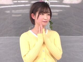 【マジックミラー】声優志望の童顔ロリ可愛いショートカット美少女が原稿読み中にHなイタズラされ大量お漏らしするエロ企画！
