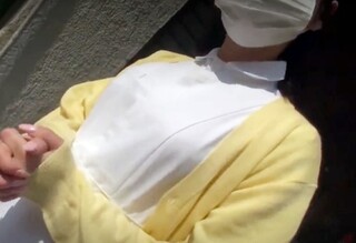 めちゃくちゃ可愛いナースさんが童貞チンポに優しくご奉仕♡ナンパされて手コキにフェラで悶絶させたら騎乗位ＳＥＸで筆おろし