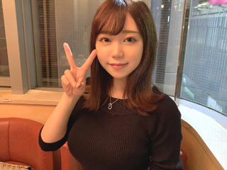 清純そうなロリ顔激カワ娘とホテルでハメ撮り❤見た目とは裏腹に経験人数3桁オーバーのスケベな本性現し肉棒ハメて連続アクメ