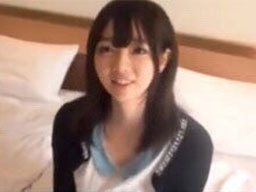 ぷるるんっとした巨乳の色白美少女！彼氏持ちなのに草食系男子の性欲処理！