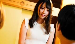 【竹内夏希】スレンダーボディの激カワ人妻が息子の友人にオナニーを目撃されてしまった結果！夫がいない間、若いチンポで喘ぎ絶頂してしまう寝取られ（NTR）の生中出しセックス！！