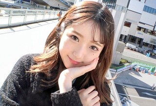 カワイイ顔して激しくエッチな素人JDをナンパ即ハメ！美乳ボディを揺さぶり巨チンピストンに悶絶アクメ