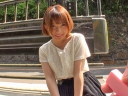 「絶対…人来ちゃうココ…」美少女が騙される！本物の一般人がいる前で青姦公開H♡