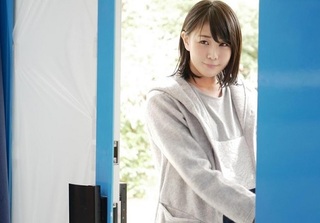 《人妻ナンパで連続中出し》「まだするの！？」スレンダー巨乳おっぱいの四十路・美魔女・美熟女おばさんマッサージして・・・ｗ