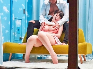 〈企画〉セクシー美巨乳のお姉さんが悶絶イキ♡外で男たちが覗いてるのを知らずに淫らな顔でおっぱい揺らし喘ぐ美女