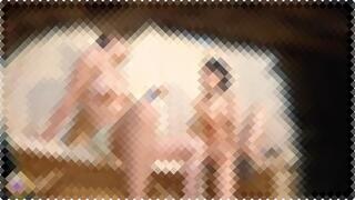 【全裸うんこ】サウナで大人のおもちゃについて盛り上がる2人⇒右の子が乳首びんびん脱糞へ。