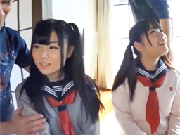ロリ系の美少女JKたちが無邪気に乱交で快感を楽しむアブナイ映像！