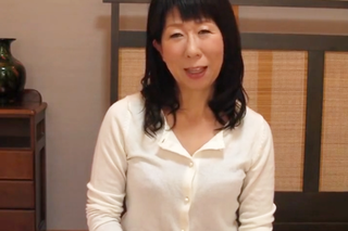 〈五十路妻不倫〉単純にちんぽで気持ち良くなりたい人妻だからもう顔がニンマリしてるんですよ！ヤラシイババアだww