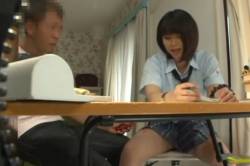 出来の悪いギャルの生徒にリモバイつけて教育する家庭教師(黒田悠斗)
