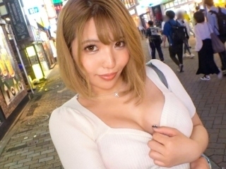 〔シロウト軟派〕その胸は反則でしょ 男の視線をクギ付けにするエッチなカラダです