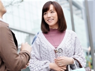 〖熟女ナンパ〗55歳とは思えない熟妻 上品な雰囲気からは想像できないドスケベです