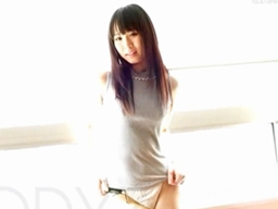 超美しいくびれを持つ白くて細い女が特濃精子を膣奥へと注ぎ込まれる真正中出しSEX