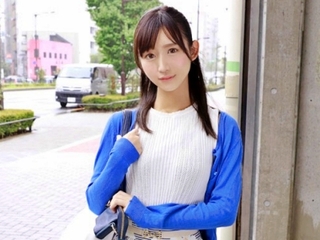 《MM》神美少女の二十歳のＪＤをゲットしたら勝手にパンティめくって巨根を挿入♥♥美マンが濡れたらちっぱい吸って2回戦セックス