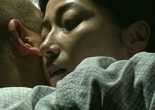 【人妻熟女】嬉しそうに絶倫すぎる肉棒に火照りまくって感情爆発しちゃう美乳妻
