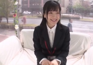 【素人OLｘ大量潮吹き】「いっくぅ！」スレンダー美乳おっぱい真面目新人OLがパンスト履きっぱなしハメ潮アクメしちゃうｗ