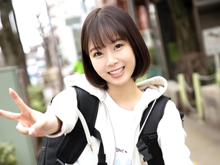MM号 マジミラ号の中で新型自転車を漕ぐ美少女！