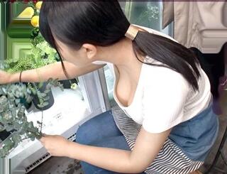 綺麗な黒髪フラワーショップ店員がエッチなカラダで激しくセックス！パイパン丸出しで本気でイキまくり