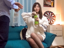 【新作】ナンパ師のヤリ部屋で甘い吐息を漏らしながらピストンの度にビクビクと身体を震わせ痙攣絶頂