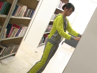 【潮吹きレイプ】（イヤなのにいっくぅぅ♡）図書館で巨乳おっぱいのお姉さんがイキ潮お漏らしして快楽堕ちアクメが最高！ｗ