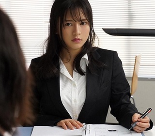 【OL巨乳】恥ずかしいけど疼くお股をダダ漏れにし根元まで必死に頬張りまくるお姉さん