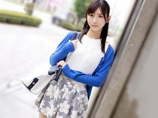 スケベな肉体から淫蕩があふれている美少女がマジミラ号で極太チンポを欲しがっているんだけど……