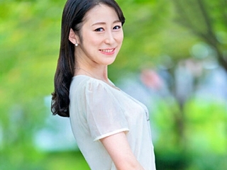 ≪人妻≫性的な好奇心がつよすぎる人妻がデビュー♡欲求不満の人妻のエロボディで不倫NTRエッチ♡