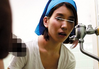 【掃除のおばさん】「ｺﾞｸﾘｯ…凄いわね♡」スレンダーくびれ巨乳おっぱい三十路の人妻熟女・美魔女おばさんに膣内射精する！
