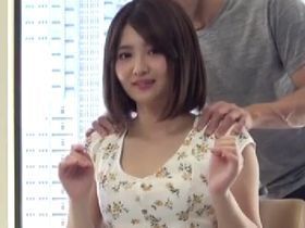 ナンパしたムッチリ娘を謝礼を餌にオトして生ハメに持ち込み濃厚精子を大量中出し！