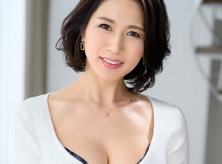 【スレンダーフェラ】誘うような細身の体型で翻弄し不貞情事を繰り返す人妻