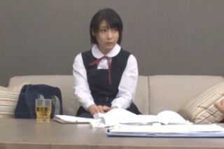 JKがお小遣い欲しさに素股マッサージ店でバイトする 阿部乃みく