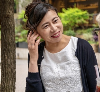 こんなエチエチおばさんとセックスしたい！ひーひー言いながら感じる熟女の姿はアナル好きならたまらない！