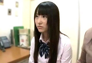 デカ乳輪でロケットおっぱいの制服JKが婦人科医師に中出しされビクビク痙攣！和希さやか