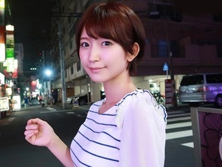 【素人】巨乳美少女がエロクンニされて感じちゃう！セックスしてザーメンを連続射精で中出しや顔射しちゃう！