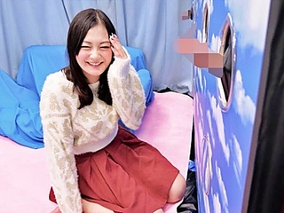 （MM）美女が複数のオチンチンを同時に攻め続けて幸せそうに覚醒をして果てることになるww